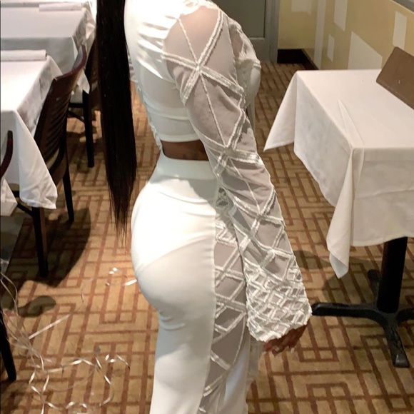 Two piece set - Picture 2 of 3